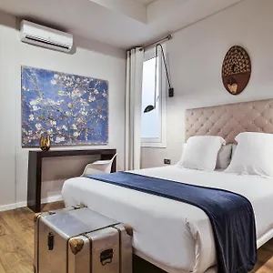 The Conica Deluxe 2*, Barcellona Spagna